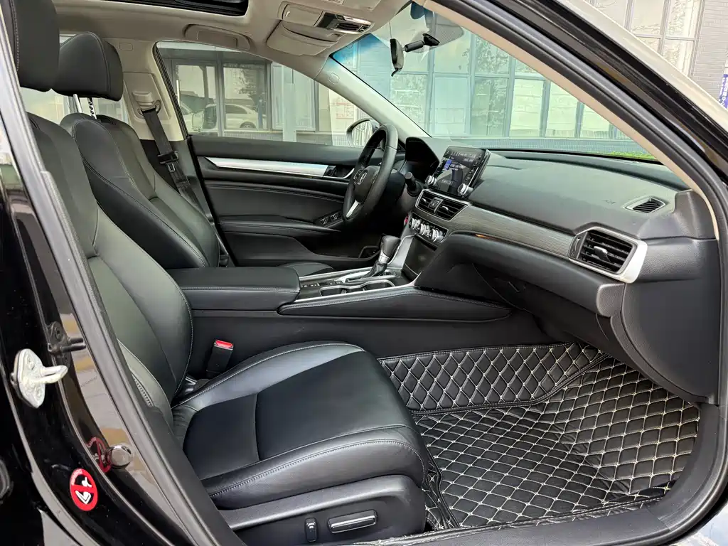 Honda Accord 2020 — фото 12