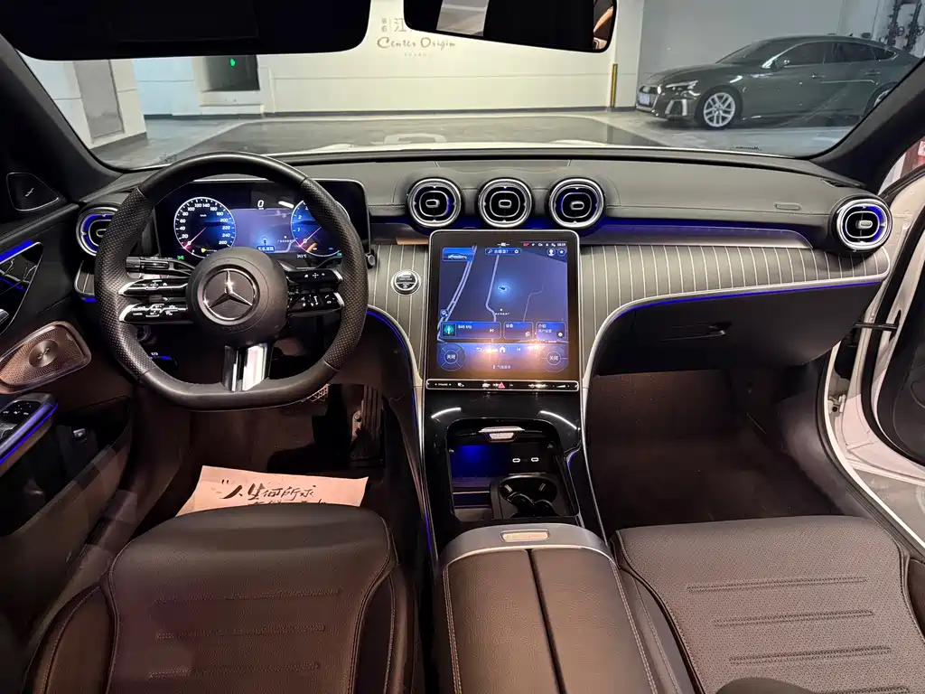 Mercedes-Benz C-Class 2023 — фото 10