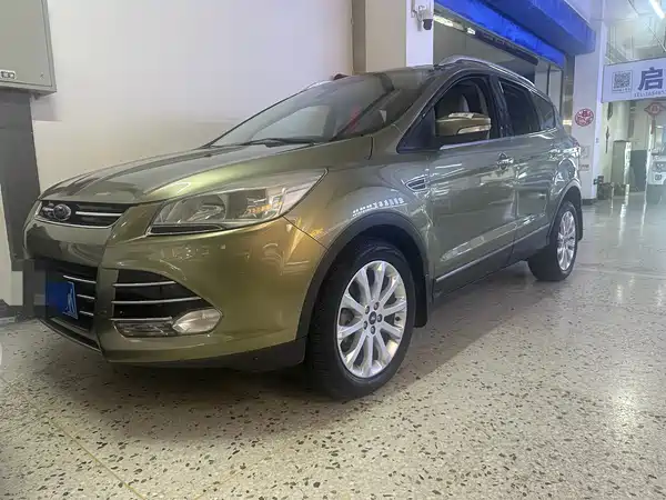Ford Kuga 2014