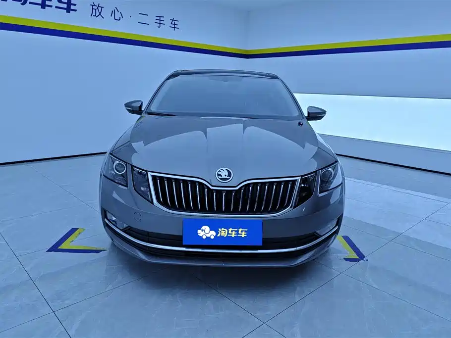Skoda Octavia 2021 — фото 2