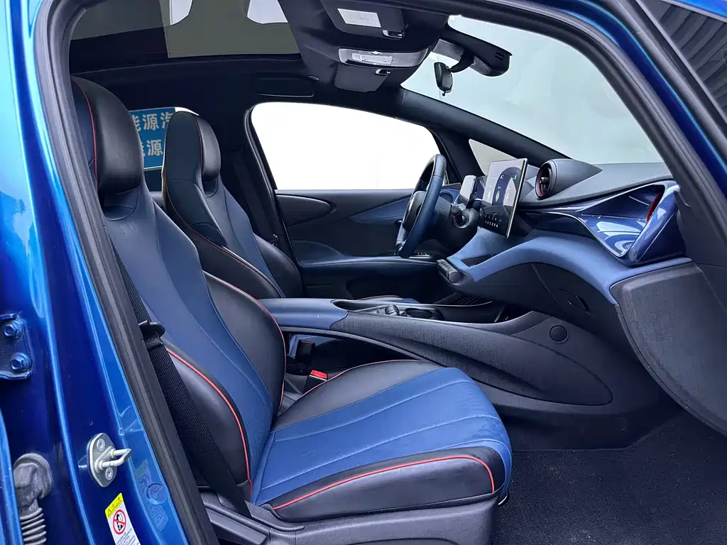 BYD Dolphin 2022 — фото 12