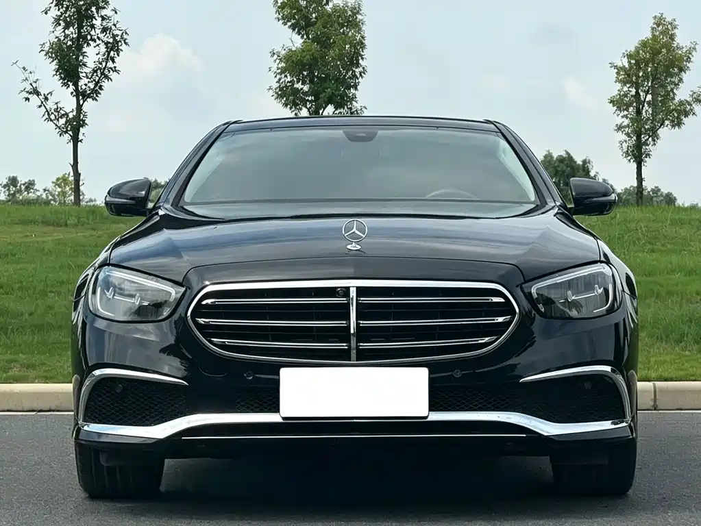 Mercedes-Benz E-Class 2022 — фото 2