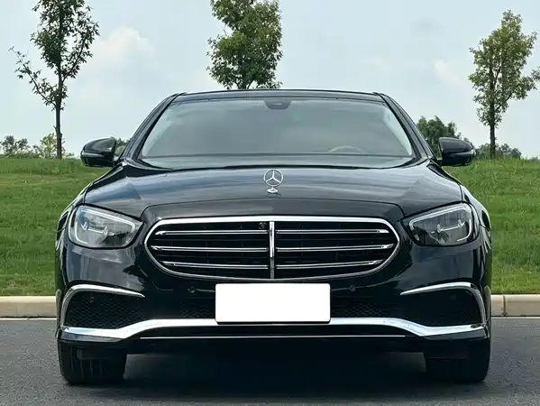 Mercedes-Benz E-Class 2022