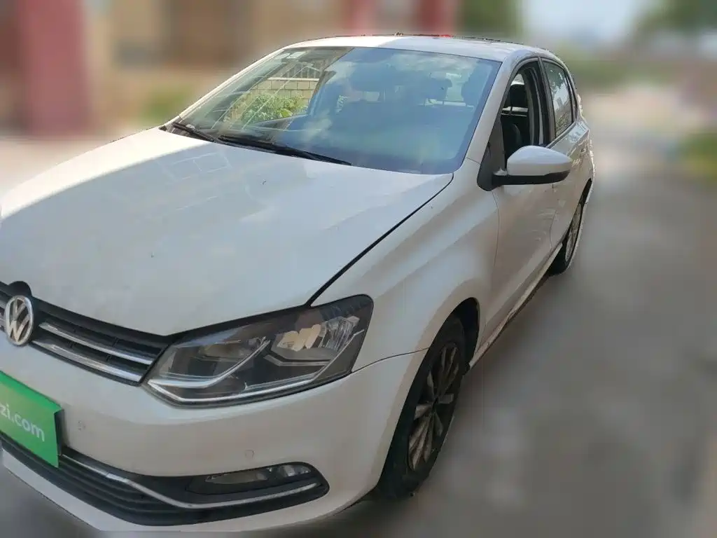Volkswagen Polo 2015 — фото 2