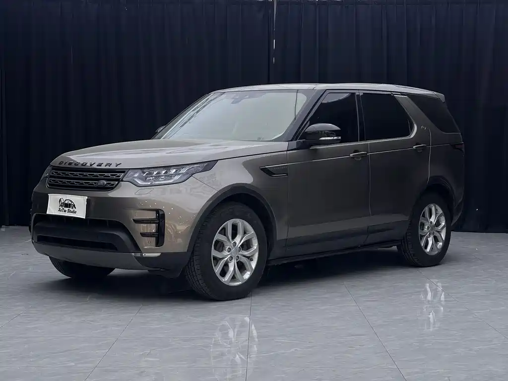 Land Rover Discovery 2018 — фото 1