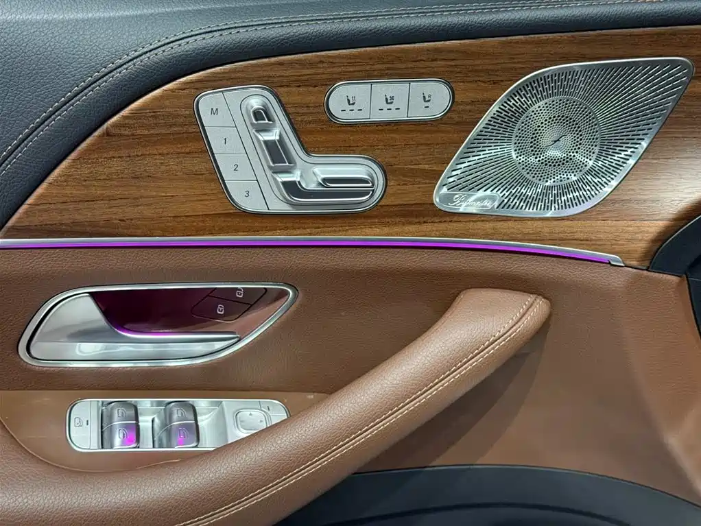 Mercedes-Benz GLS 2024 — фото 12