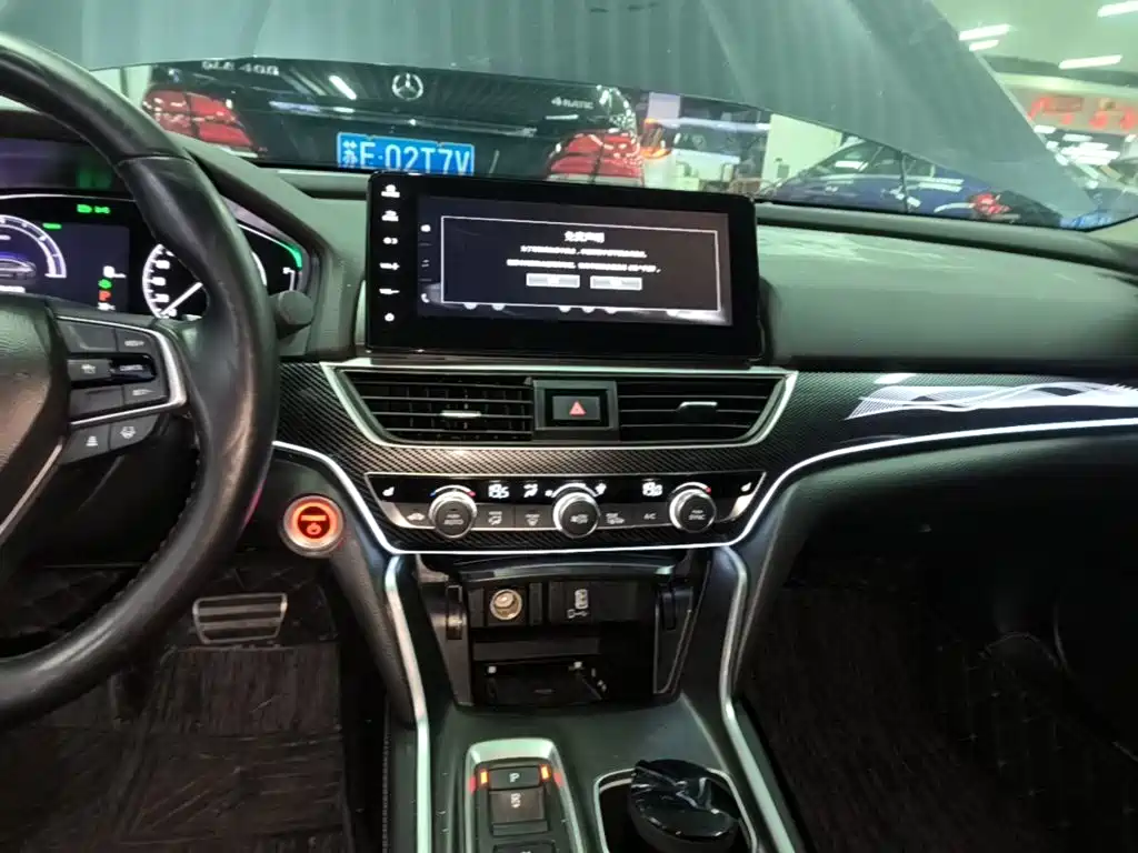 Honda Accord 2022 — фото 13
