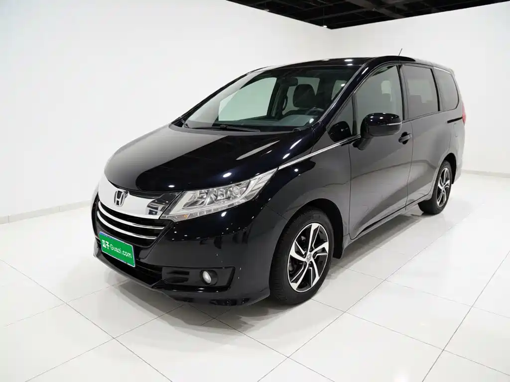 Honda Odyssey 2015 — фото 1