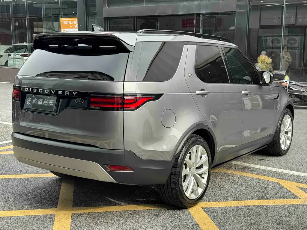 Land Rover Discovery 2025 — фото 4