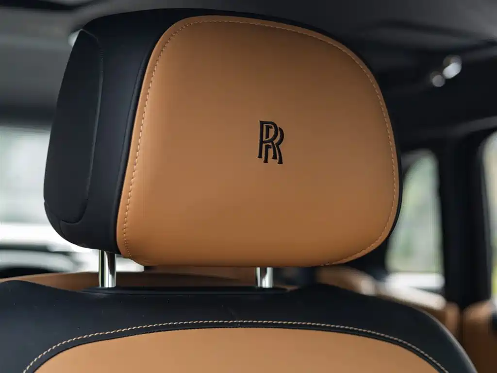Rolls-Royce Ghost 2023 — фото 19