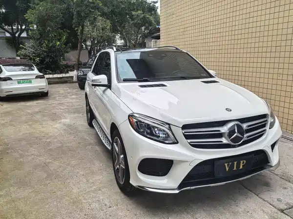 Mercedes-Benz GLE 2016