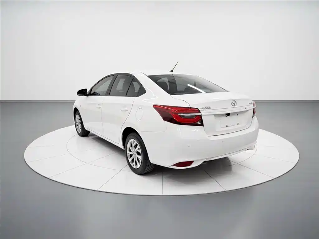 Toyota Vios 2023 — фото 9