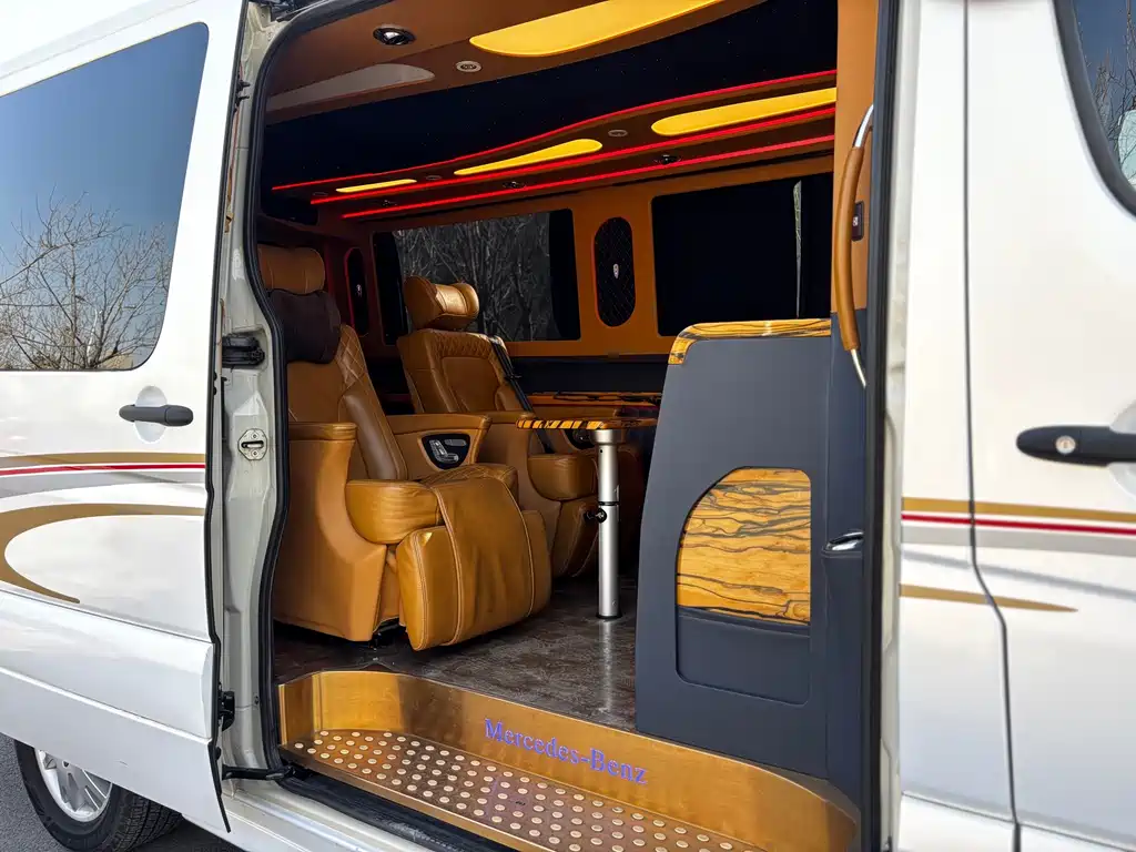Mercedes-Benz Sprinter 2018 — фото 10