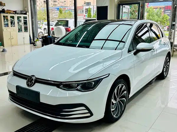 Volkswagen Golf 2023