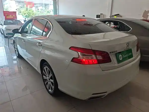 Peugeot 408 2016
