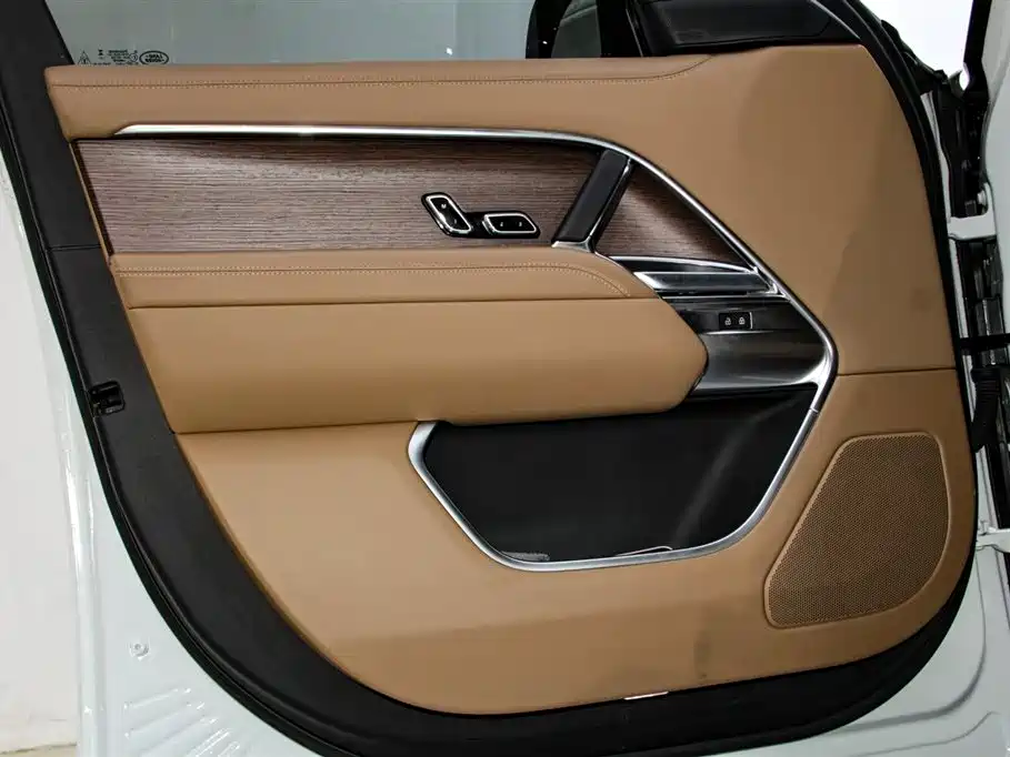 Land Rover Range Rover 2023 — фото 12