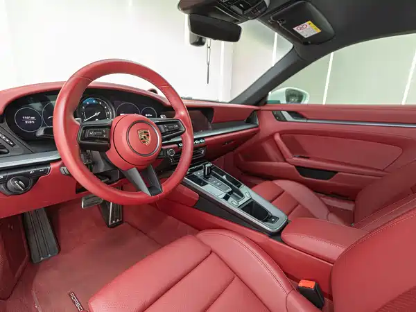 Porsche 911 2023