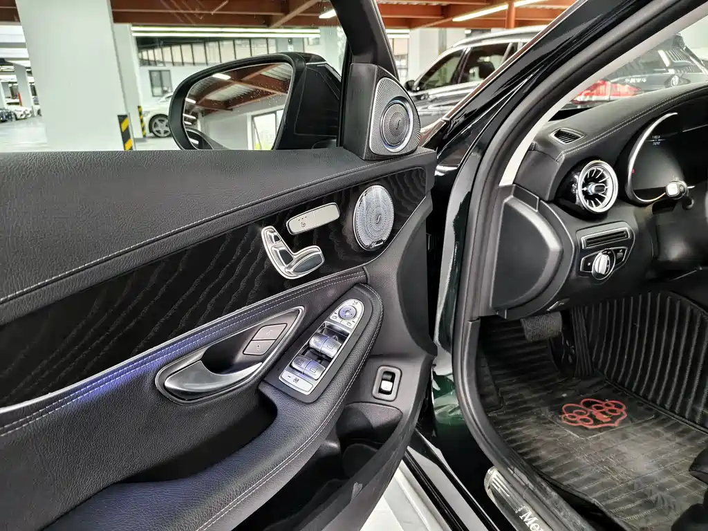 Mercedes-Benz C-Class 2019