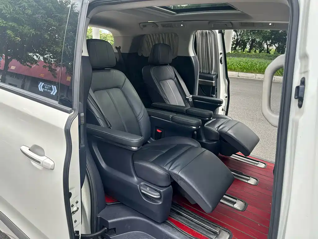 GAC Trumpchi M8 2022 — фото 6