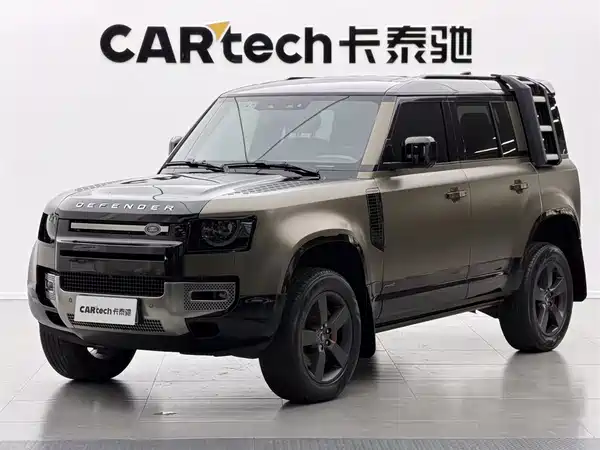 Land Rover Defender 2023