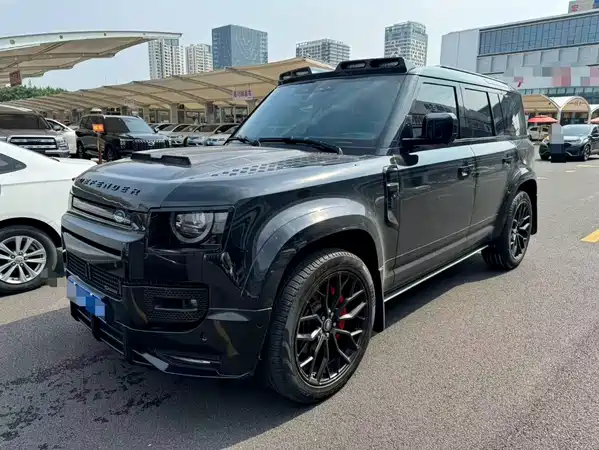 Land Rover Defender 2022