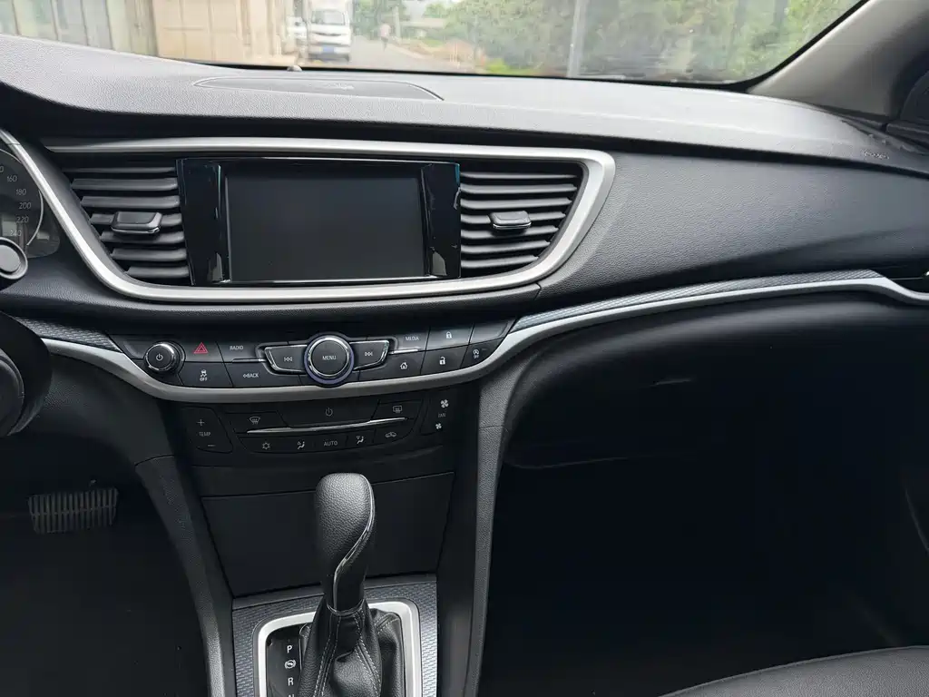 Buick Excelle 2019