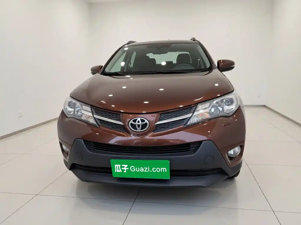 Toyota RAV4 2015 — фото 24