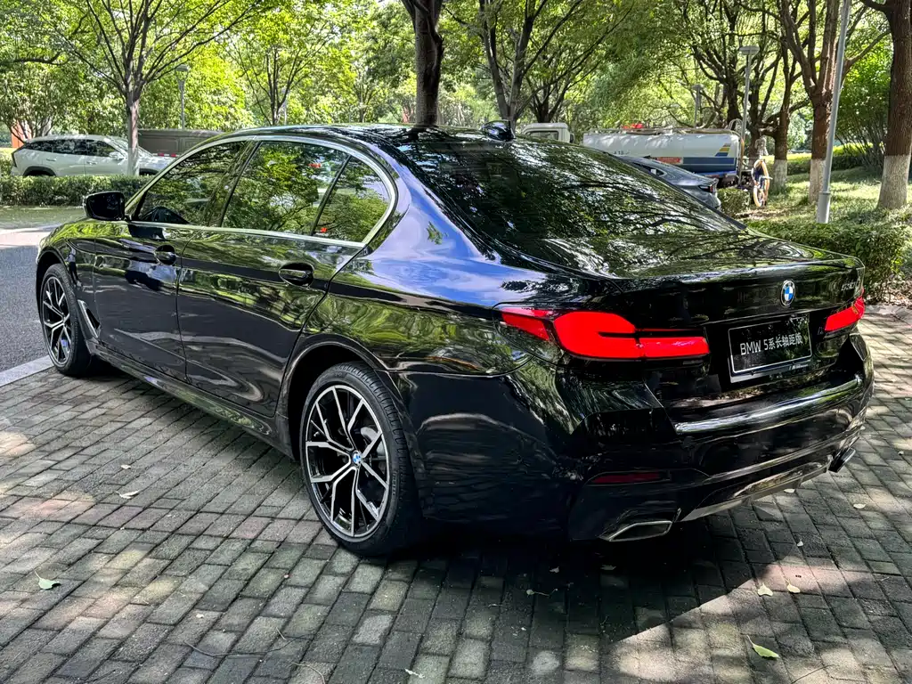 BMW 5 Series 2022