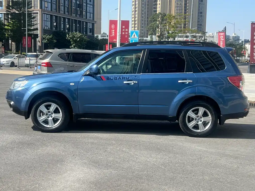 Subaru Forester 2010 — фото 8