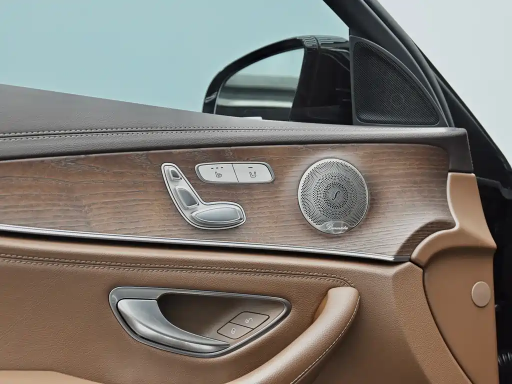 Mercedes-Benz E-Class 2022 — фото 22