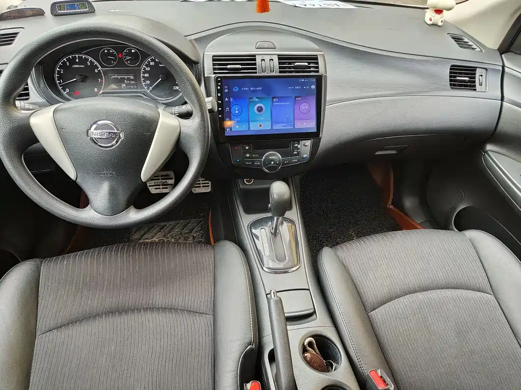 Nissan Tiida 2014