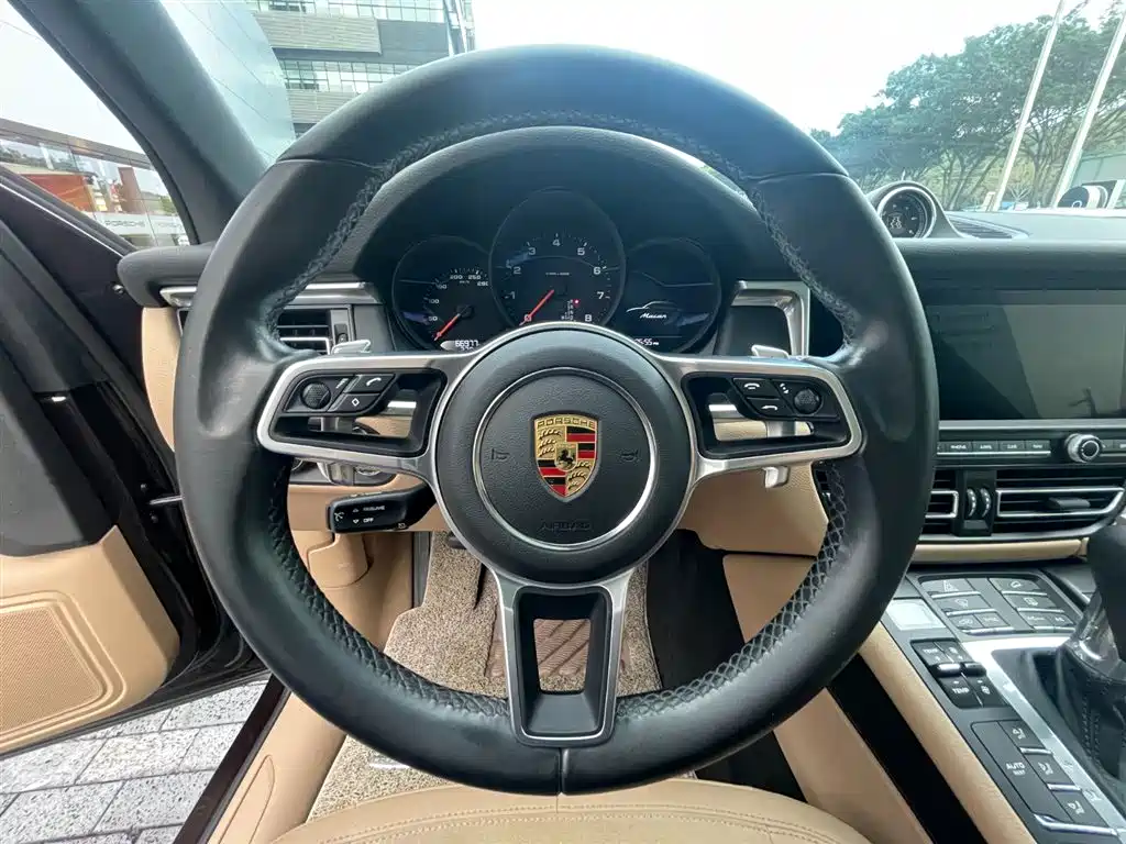 Porsche Macan 2021 — фото 20
