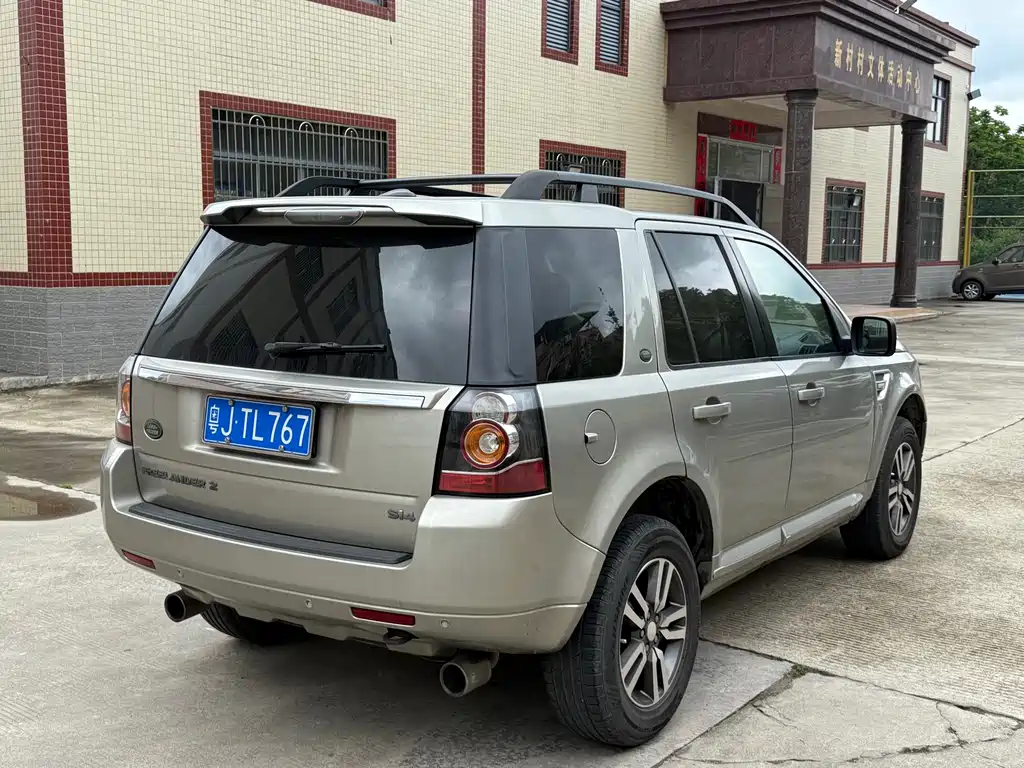 Land Rover Freelander 2 2014 — фото 2