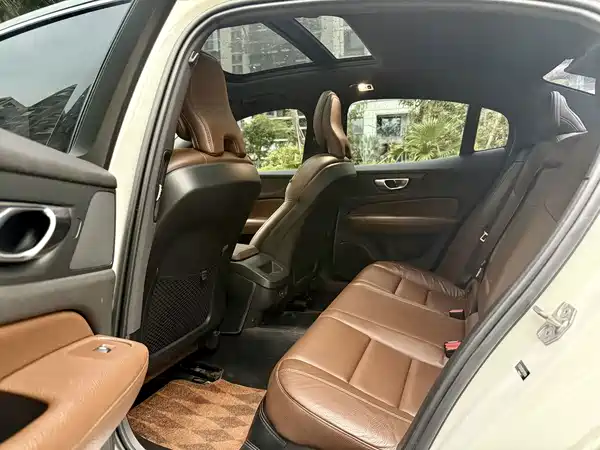 Volvo S60 2022