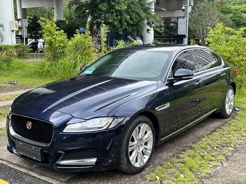 Jaguar XFL 2018 — фото 1