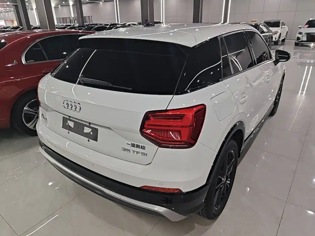Audi Q2L 2020 — фото 7