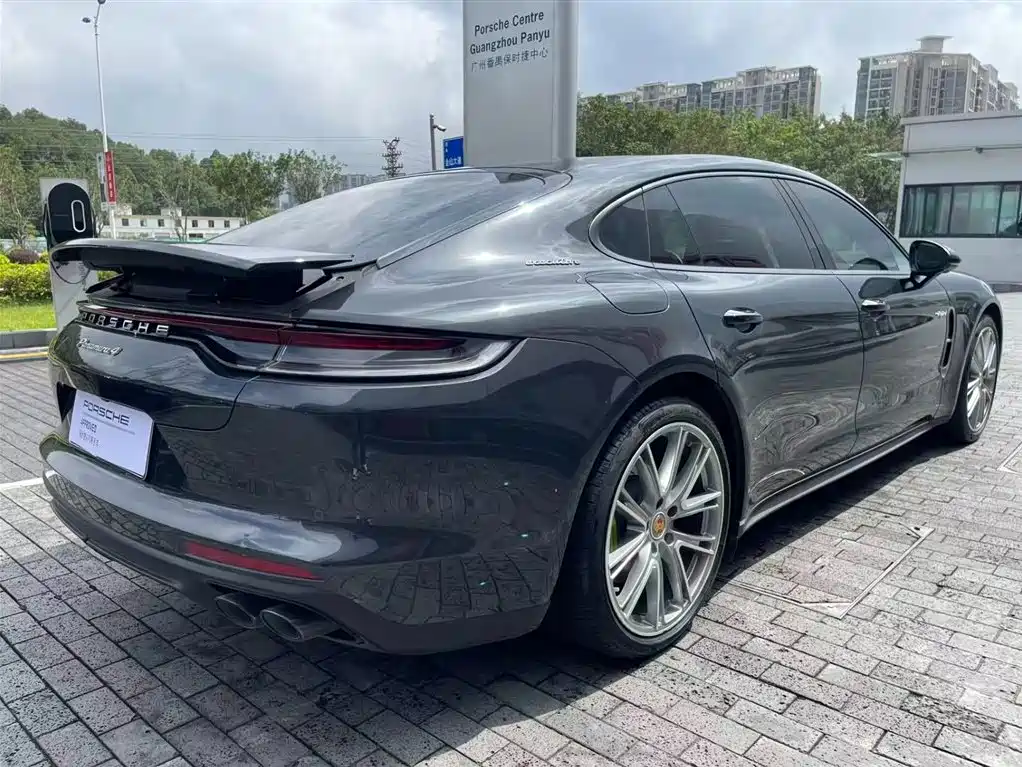 Porsche Panamera Hybrid 2023 — фото 6