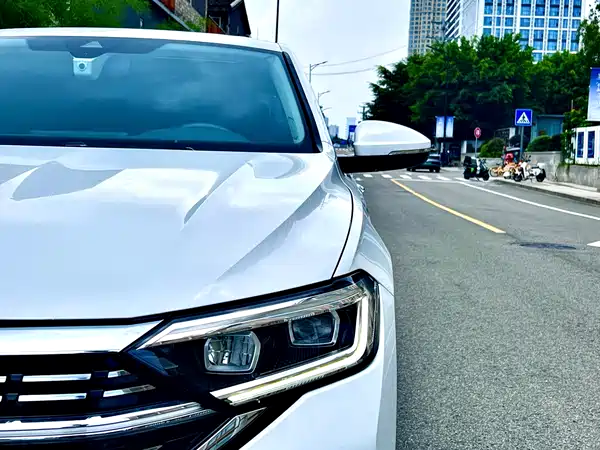 Volkswagen Sagitar 2023