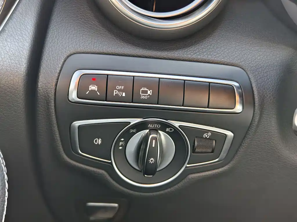 Mercedes-Benz GLC 2018 — фото 13