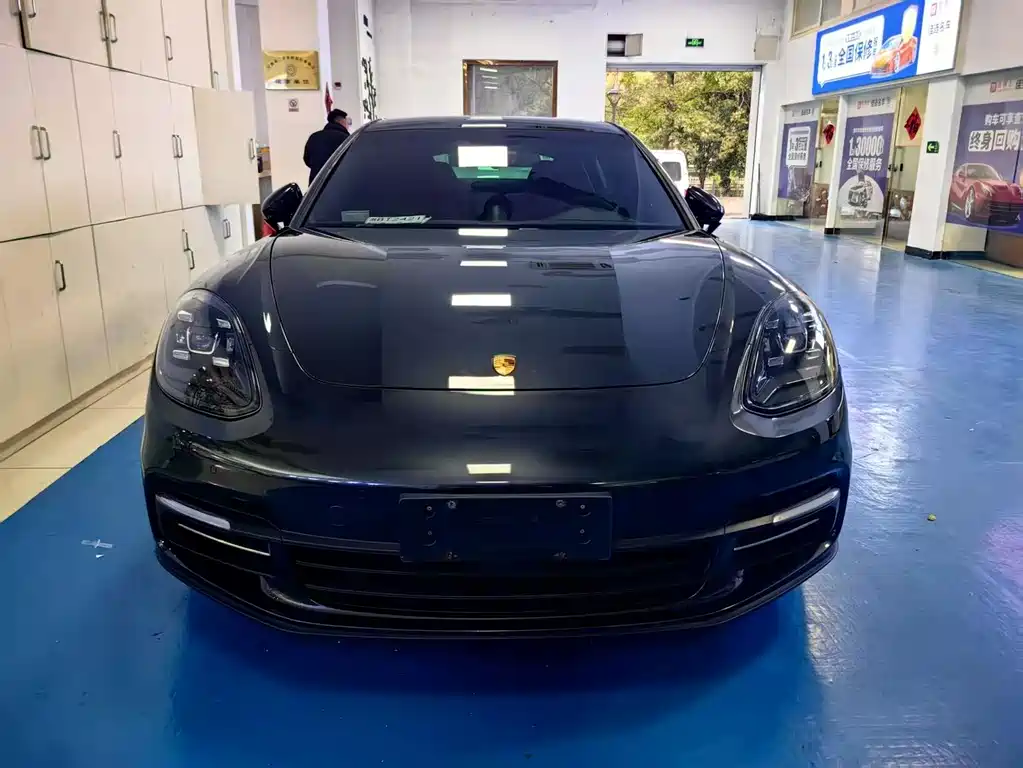 Porsche Panamera 2019 — фото 2