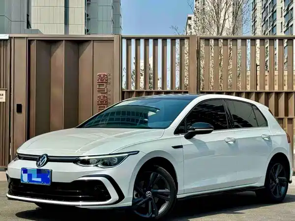 Volkswagen Golf 2024