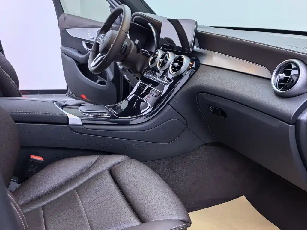 Mercedes-Benz GLC 2022 — фото 12
