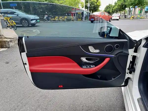 Mercedes-Benz E-Class 2021
