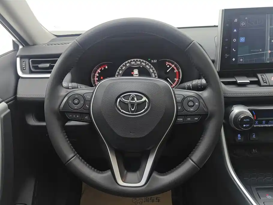 Toyota RAV4 2023 — фото 15