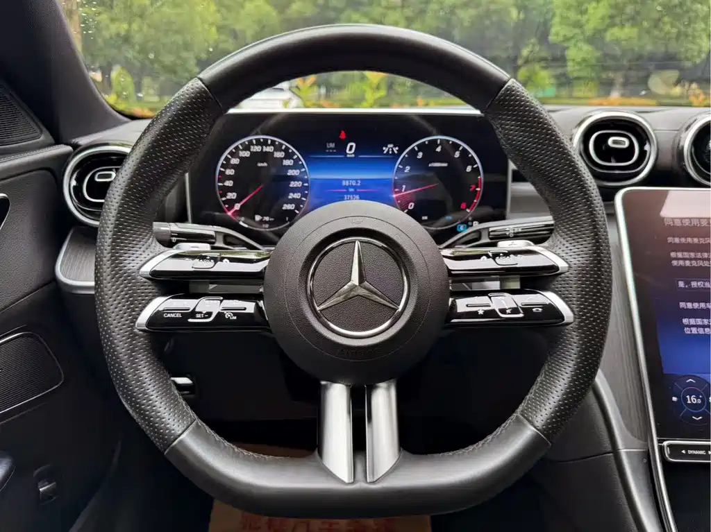 Mercedes-Benz C-Class 2024 — фото 14