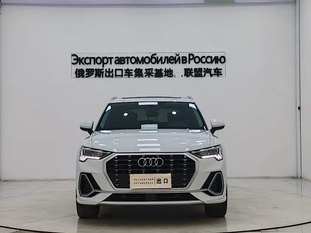 Audi Q3 2022 — фото 2