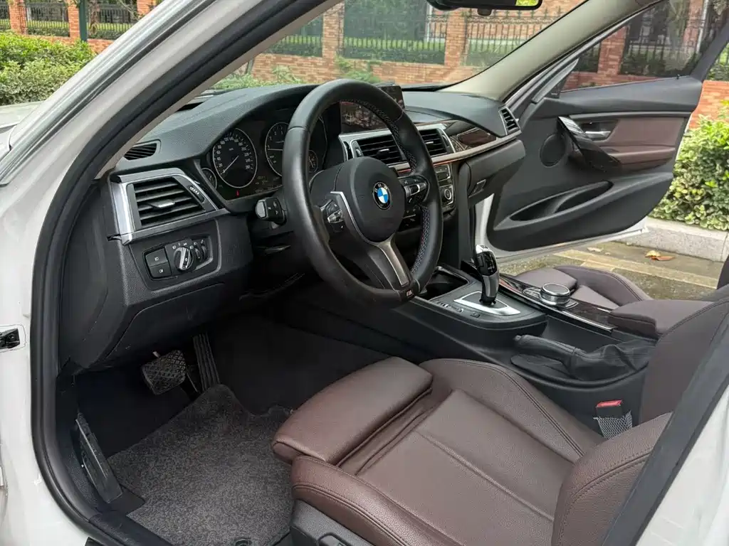 BMW 3 Series 2019