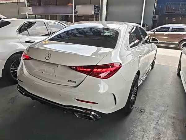 Mercedes-Benz C-Class 2024