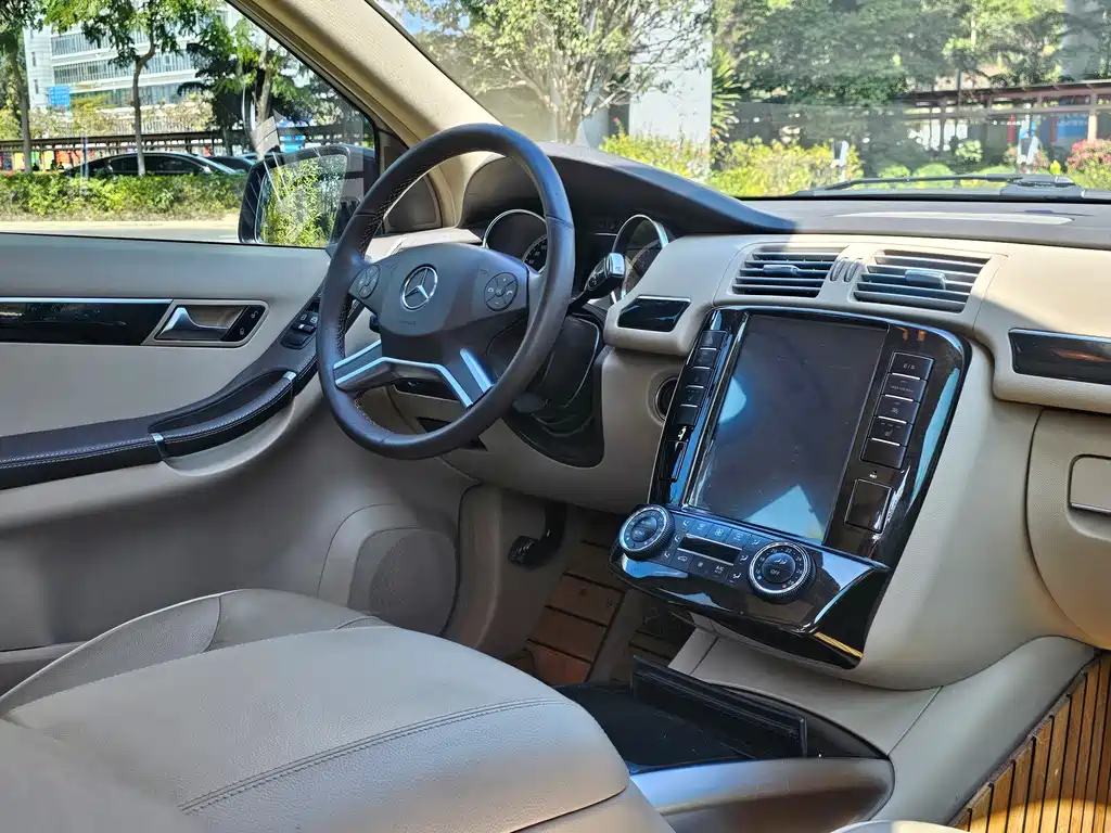 Mercedes-Benz R-Class 2015 — фото 8