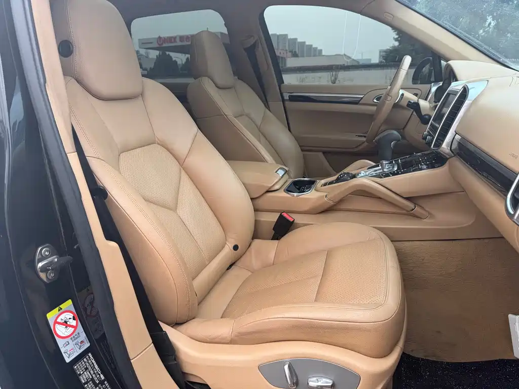 Porsche Cayenne 2011